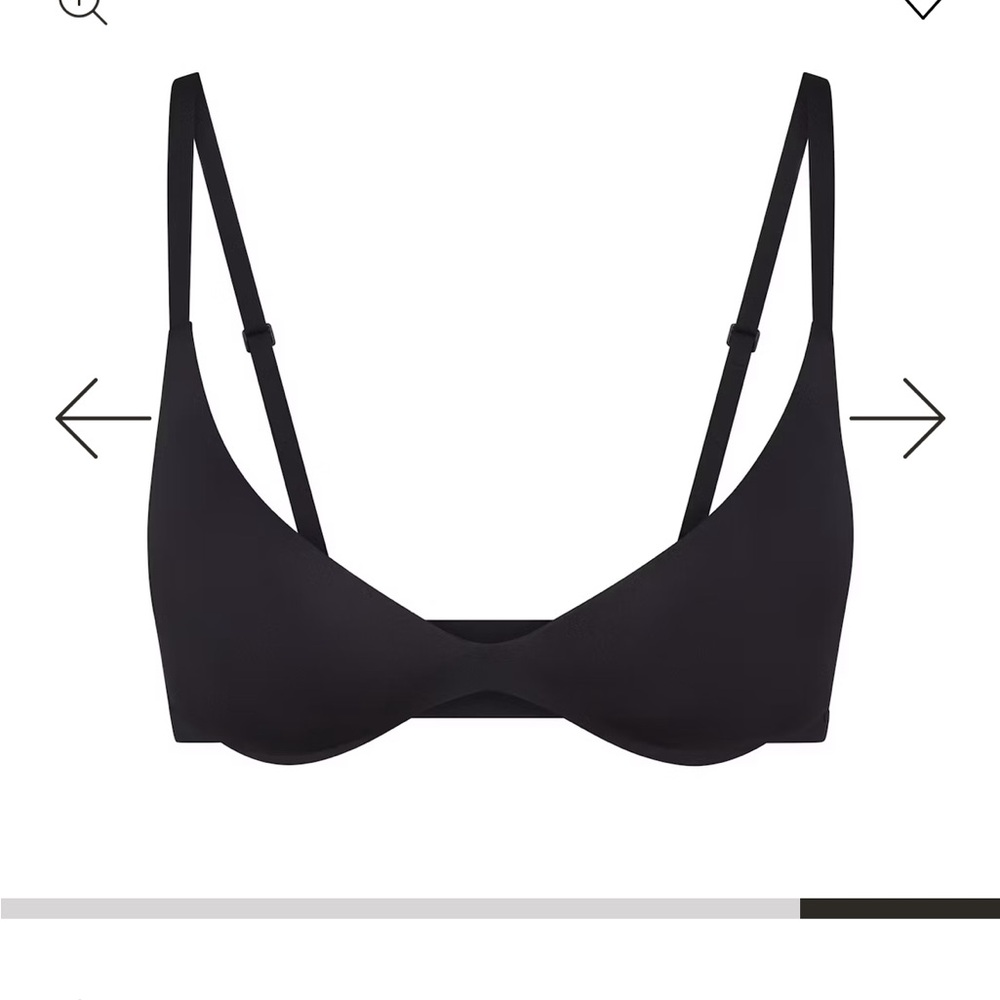 Skims Wireless Push Up